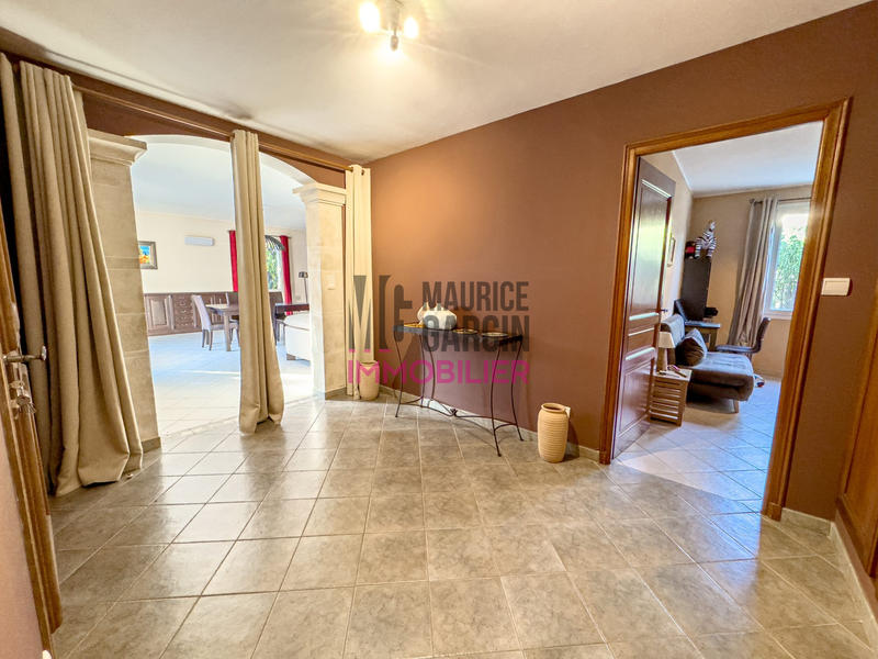 Maison traditionnelle - 180 m² - 8 pièces