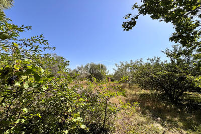 Terrain - 2 400 m²
