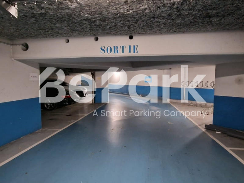 Parking - 10 m²