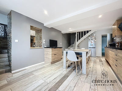 Maison - 140 m² - 5 pièces