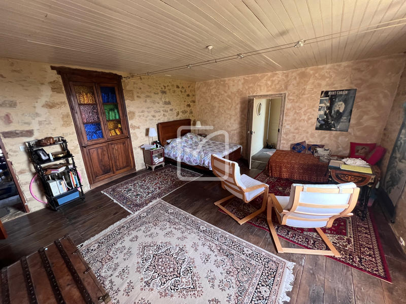 Maison - 160 m² - 8 pièces