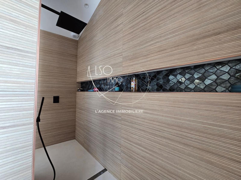 Maison traditionnelle - 172 m² - 5 pièces