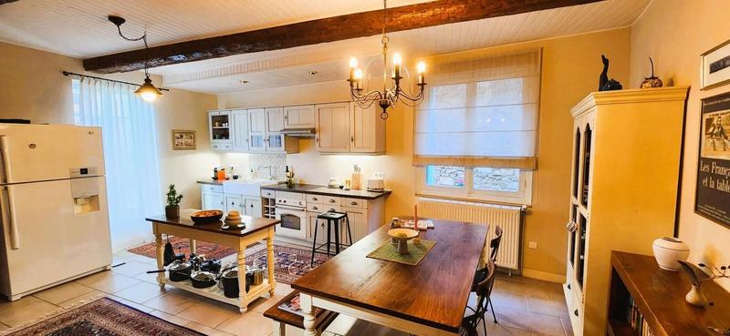 Appartement - 140 m² - 5 pièces