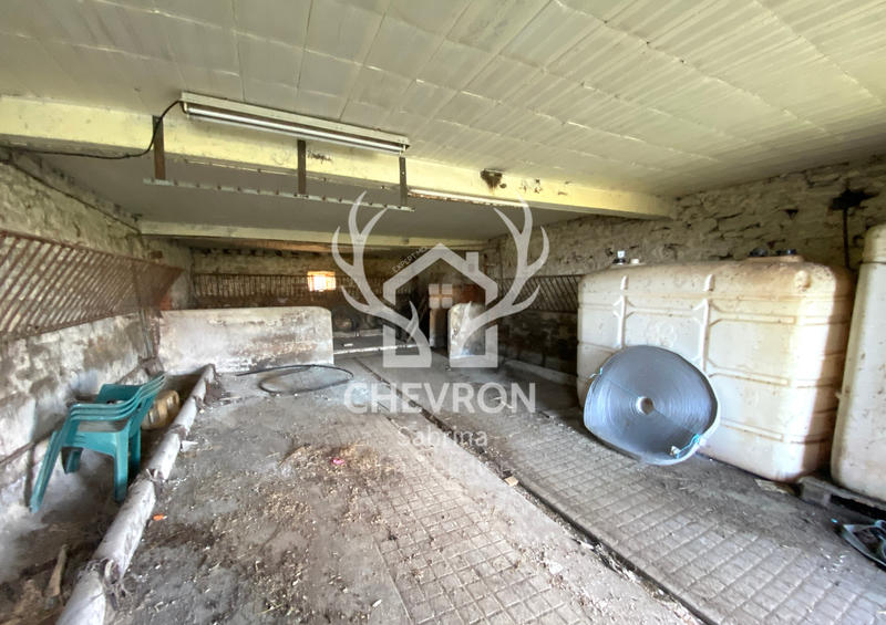 Maison - 494 m² - 10 pièces