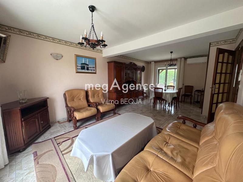 Maison - 163 m² - 7 pièces