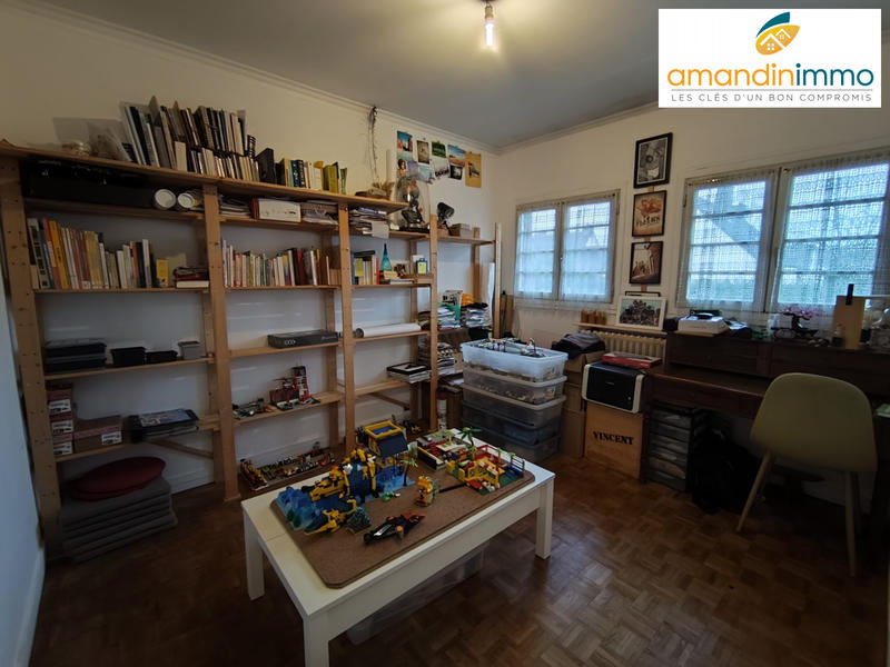 Maison - 97 m² - 7 pièces