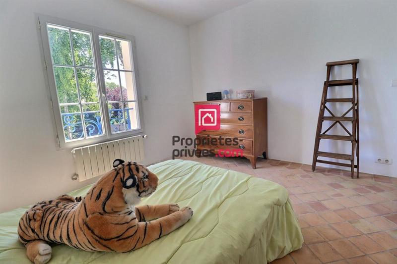 Maison - 200 m² - 6 pièces