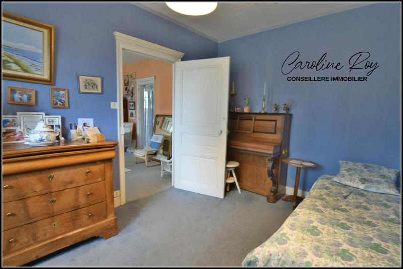 Maison - 288 m² - 8 pièces