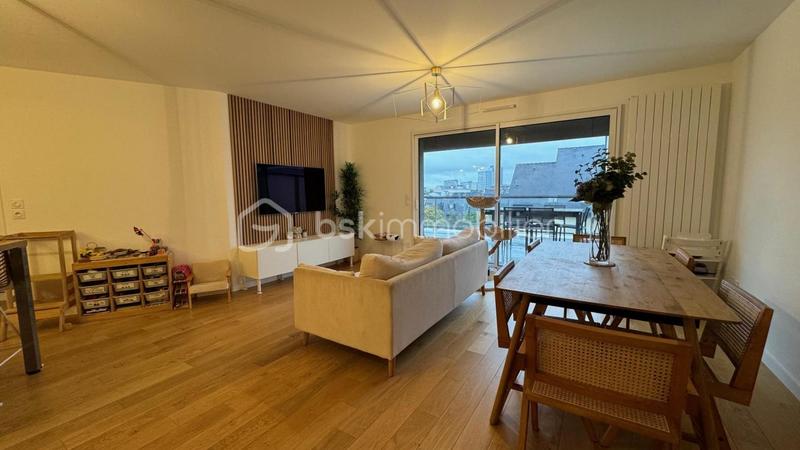 Appartement - 101 m² - 5 pièces