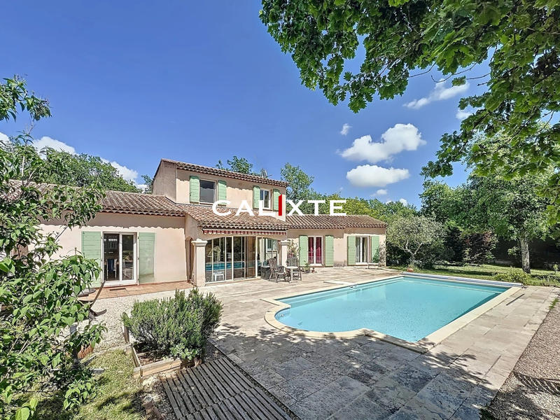 Villa - 215 m² - 5 pièces