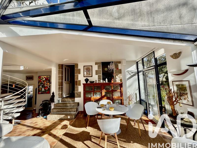 Maison - 137 m² - 7 pièces