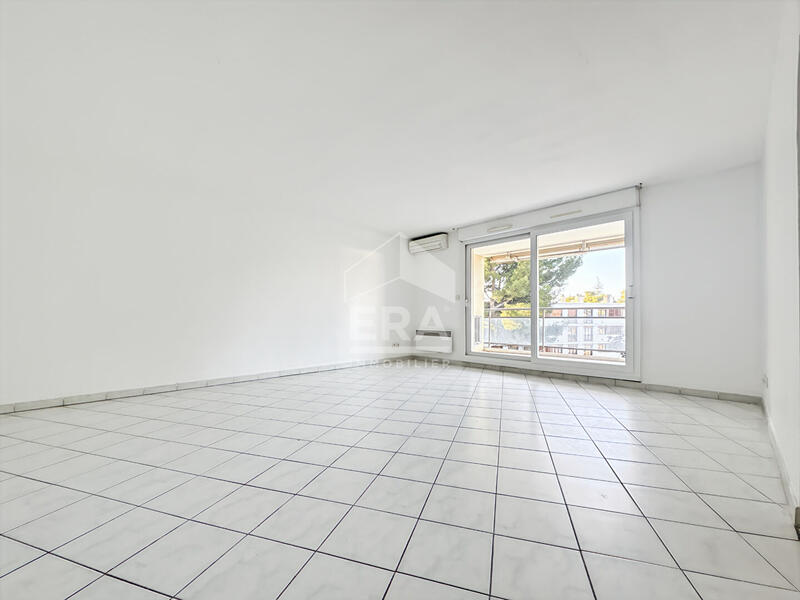 Appartement - 81 m² - 3 pièces