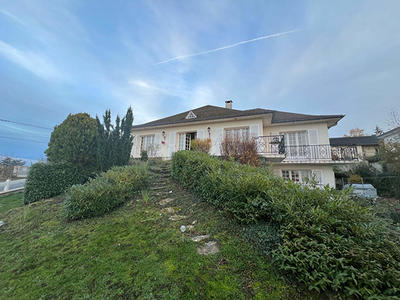 Maison - 178 m² - 6 pièces