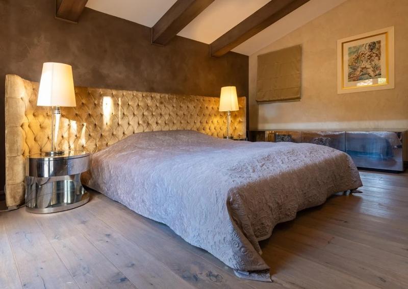 Villa - 225 m² - 6 pièces