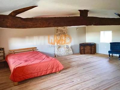 Maison - 232 m² - 8 pièces