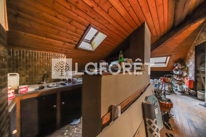 Maison - 256 m² - 5 pièces