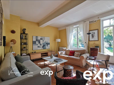 Maison - 198 m² - 7 pièces