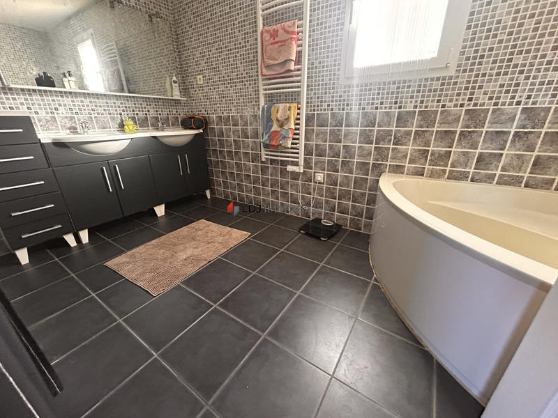 Villa - 150 m² - 5 pièces