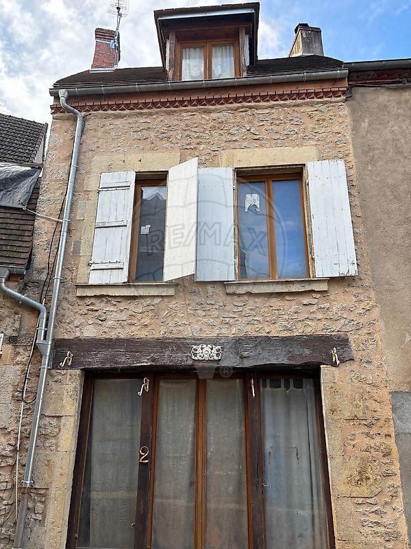 Maison en pierre - 102 m² - 4 pièces