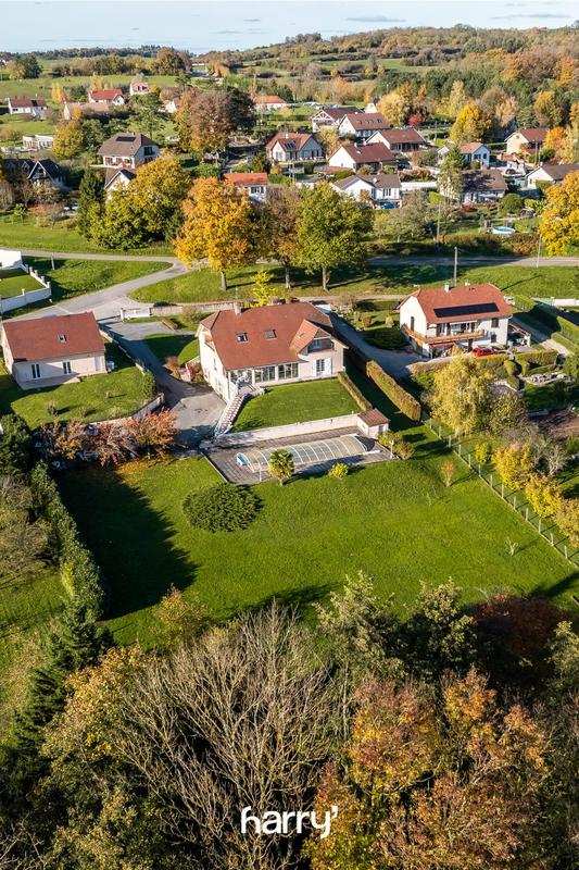 Maison - 350 m² - 13 pièces