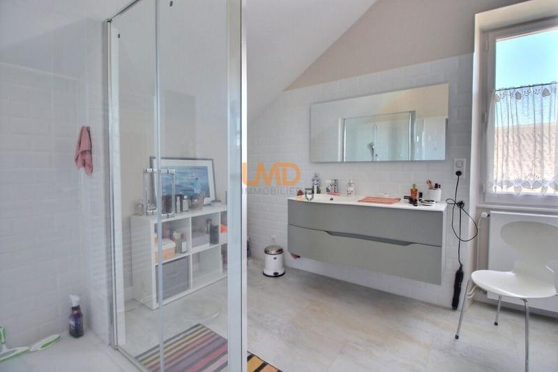 Maison bourgeoise - 217 m² - 6 pièces