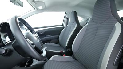 Toyota Aygo 1.0 Vvt-i X-Play 3p 72 ch