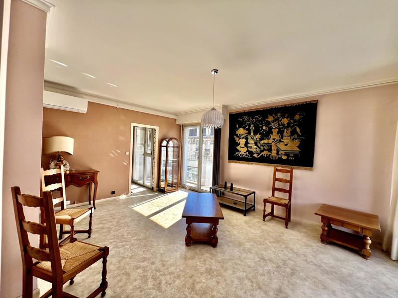 Appartement - 84 m² - 4 pièces