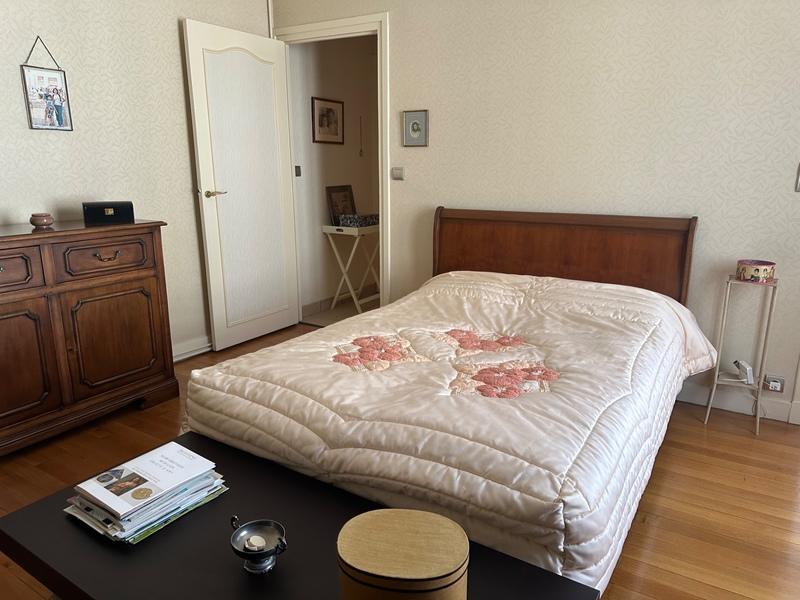 Appartement ancien - 99 m² - 3 pièces