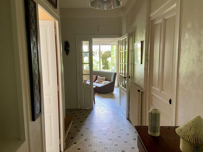 Maison - 250 m² - 10 pièces