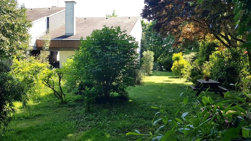 Maison - 245 m² - 9 pièces