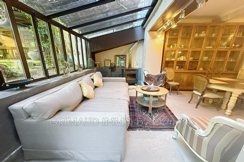 Maison de village - 300 m² - 9 pièces