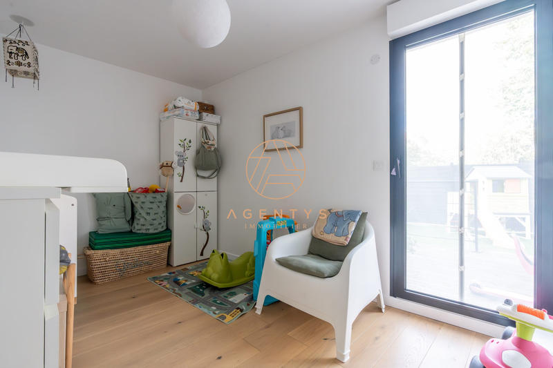 Appartement - 83 m² - 4 pièces