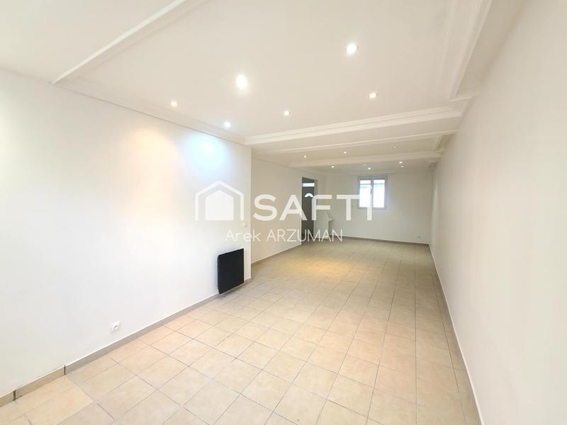 Maison - 277 m² - 6 pièces