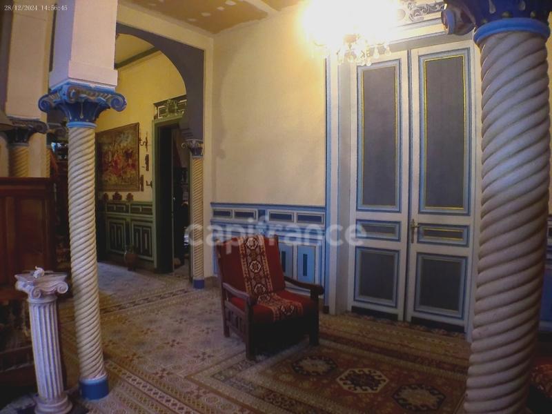 Maison - 291 m² - 8 pièces