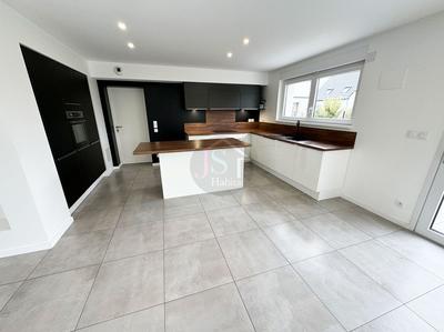 Maison - 130 m² - 4 pièces