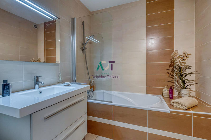 Appartement - 96 m² - 4 pièces