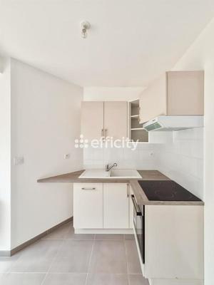 Appartement - 65 m² - 4 pièces