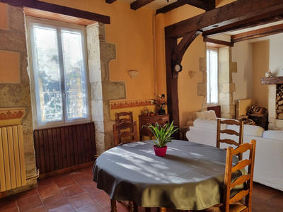 Maison - 270 m² - 8 pièces