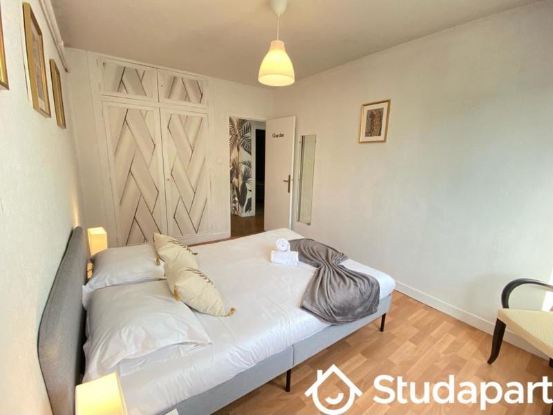 Chambre - 12 m² - 1 pièce