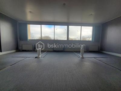 Bureau - 140 m² - 7 pièces