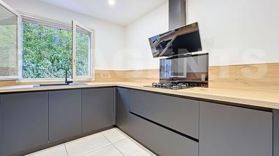 Maison - 200 m² - 6 pièces