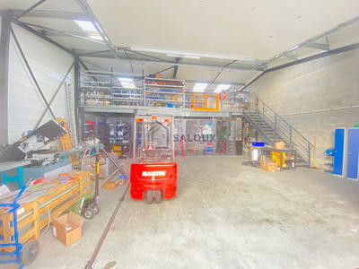Local d'activité / Entrepôt - 145 m²