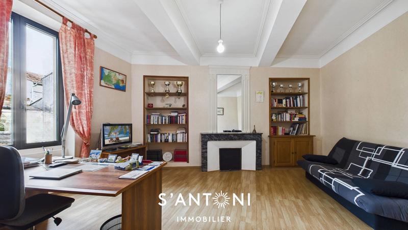 Maison - 181 m² - 6 pièces