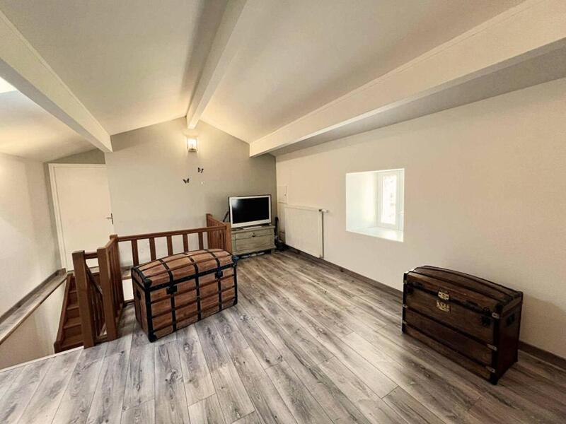 Maison - 205 m² - 8 pièces