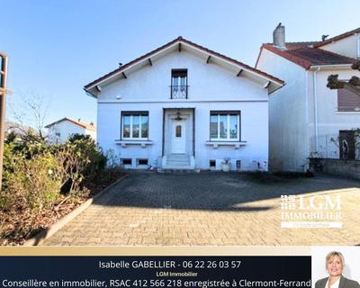 Maison - 138 m² - 4 pièces