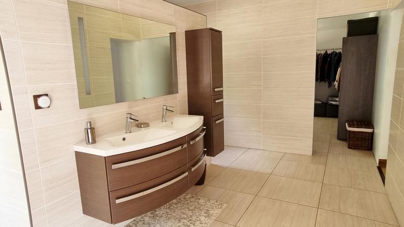 Maison - 136 m² - 7 pièces