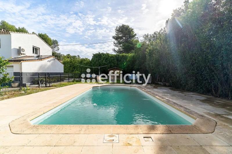 Maison - 166 m² - 6 pièces