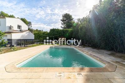 Maison - 166 m² - 6 pièces