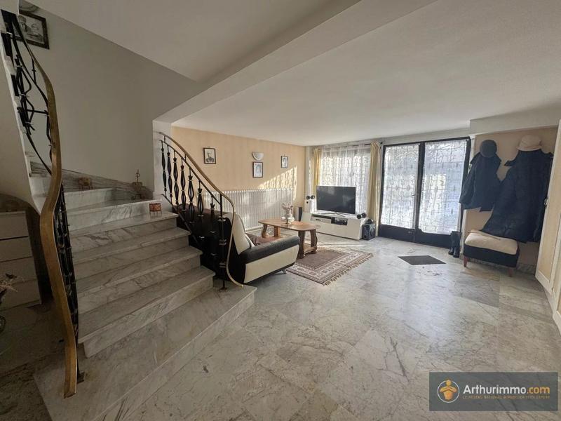 Maison - 190 m² - 7 pièces