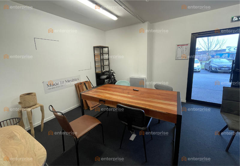 Local d'activité / Entrepôt - 1 080 m²